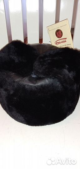 Шапка зимняя, верх кожаный, с биркой