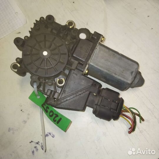 Моторчик передней правой двери Audi A6 C5