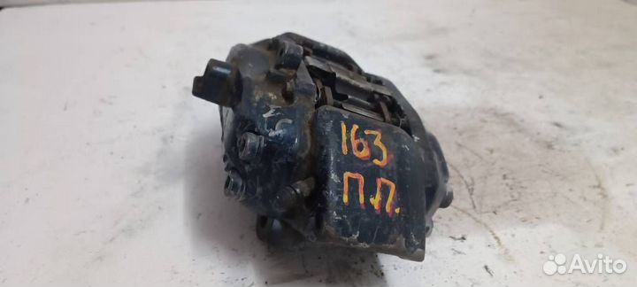 Суппорт передний правый