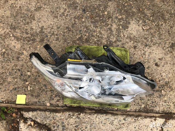 Фара ксенон правая Toyota Camry 55 2014-2017