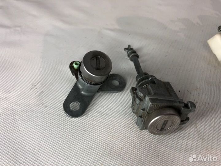 Замок зажигания Suzuki Sx4 седан M16A 2008