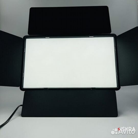 Видеосвет LED Camera Light E900 + Штатив