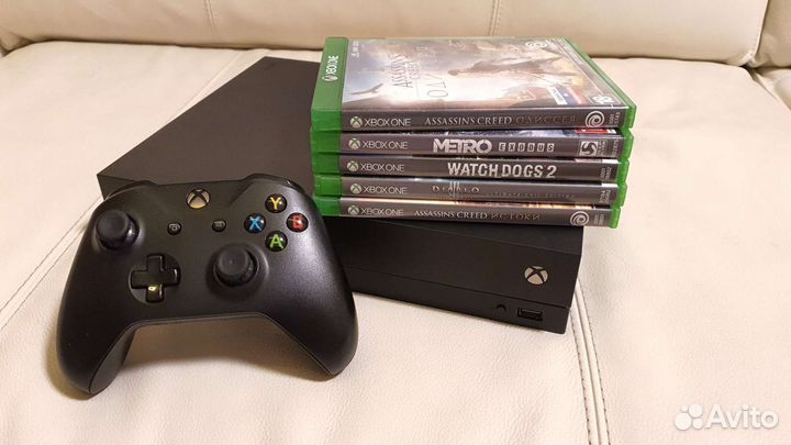 Игровая приставка xbox ONE X с играми
