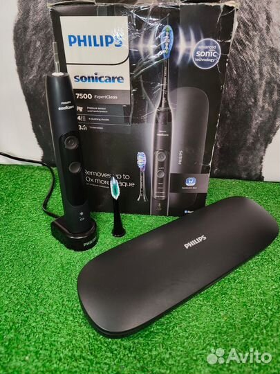 Электрическая зубная щетка Philips HX9631