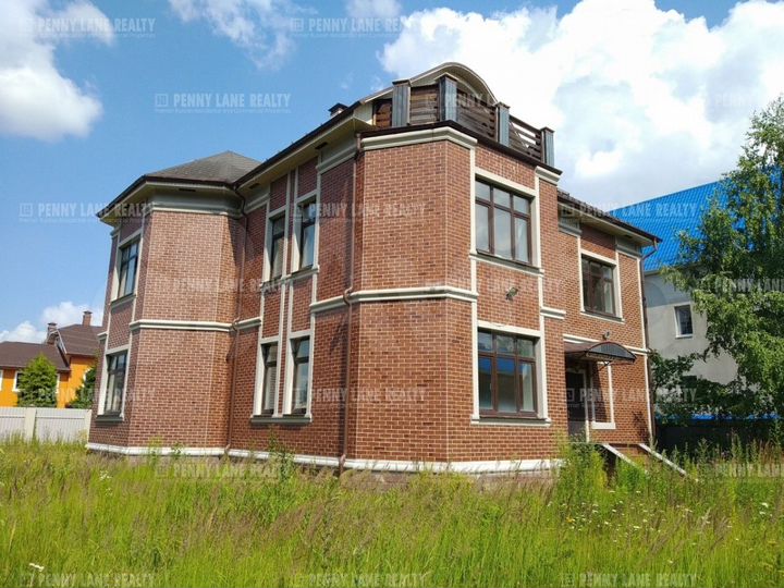 Коттедж 510 м² на участке 15 сот.