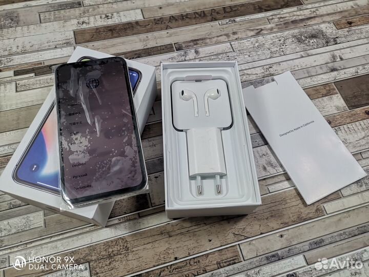 Телефон iPhone 10 64gb