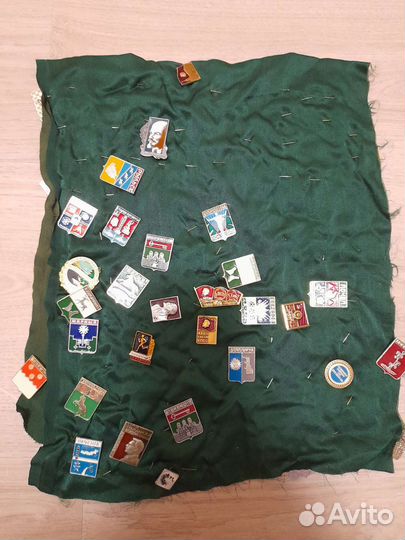 Коллекция значков СССР герб городов и Ленина