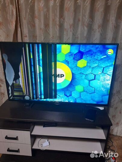 Телевизор на запчасти