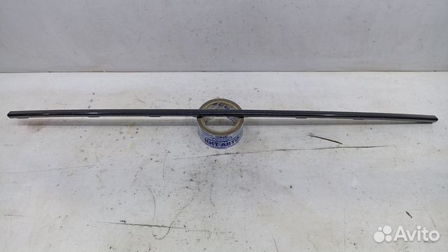 Молдинг решетки радиатора передний Volkswagen Polo