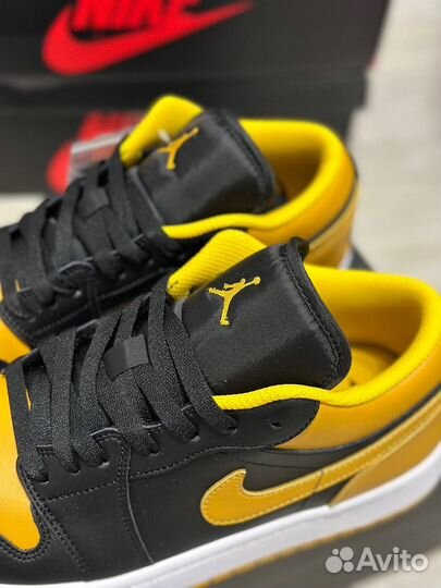 Кроссовки Nike