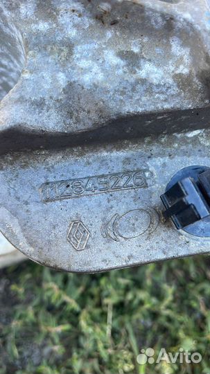 Опора двигателя Renault Duster