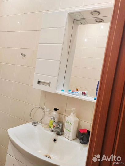 Тумба под раковину и раковина бу