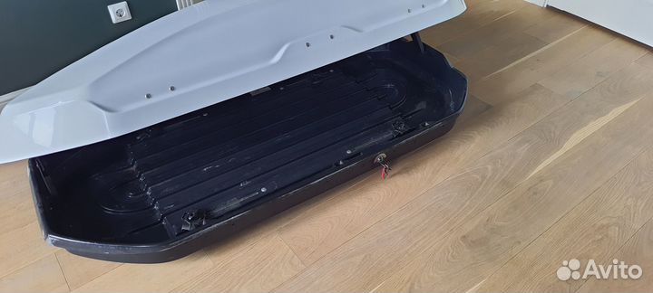 Автобокс Lux на крышу. 450 литров