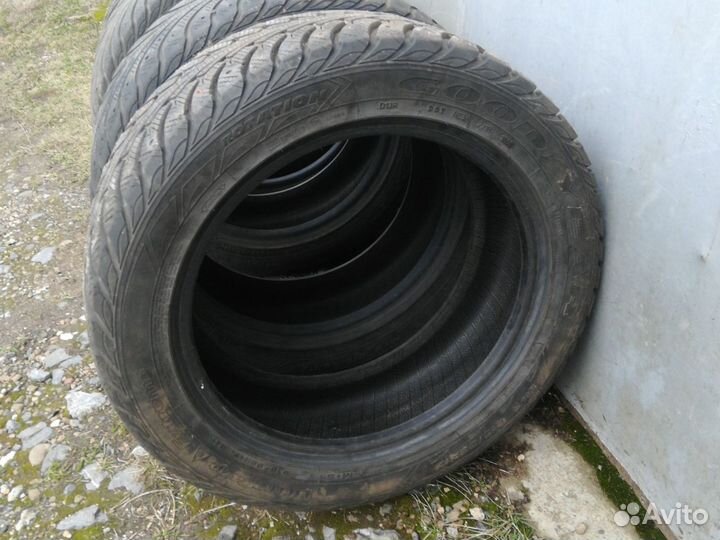 Goodyear UltraGrip 215/55 R17