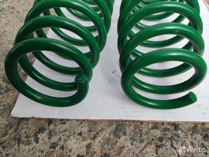 Пружины с занижением на Skyline R33-R34