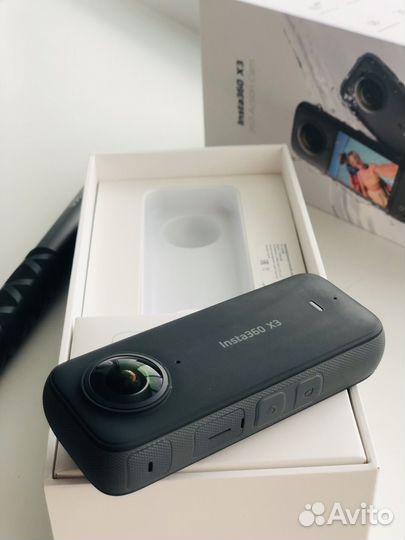 Видеокамера Insta360 x3