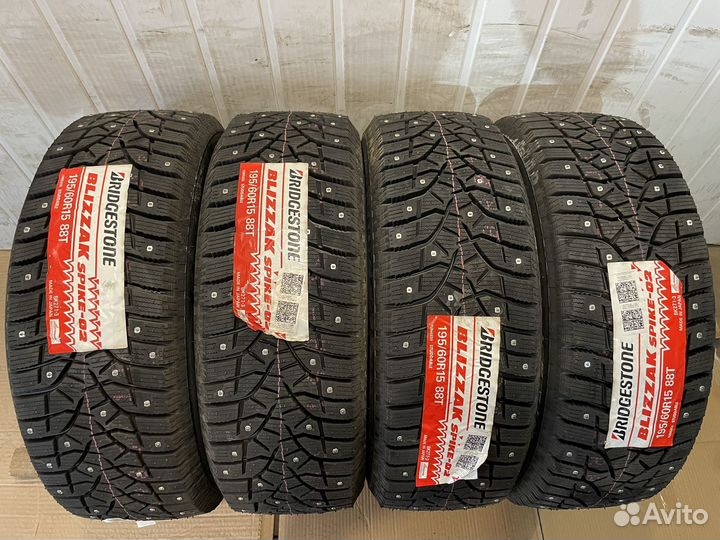 Bridgestone Blizzak Spike-02 195/60 R15