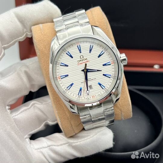 Мужские механические белые часы Omega Seamaster