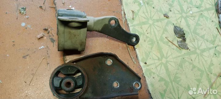 Рычаги передней подвески Митсубиси Лансер 9