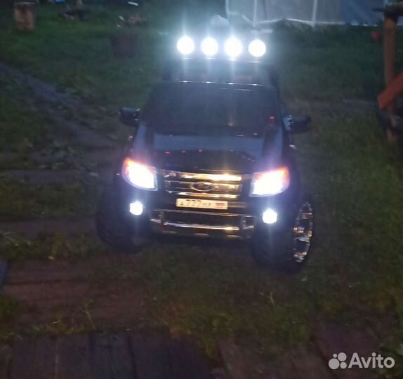 Детский электромобиль бу