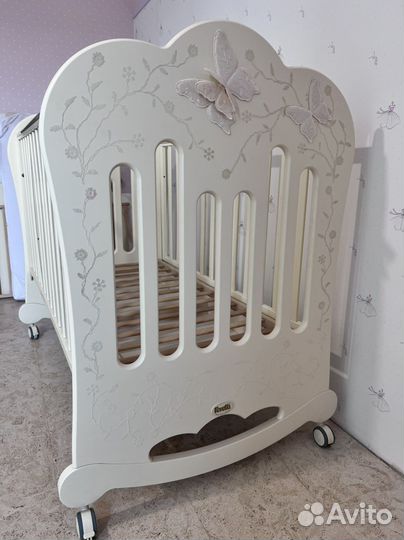 Детская итальянская кроватка Feretti с матрасом