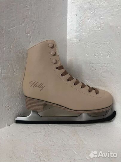 Новые фигурные коньки Holly размеры 38-42