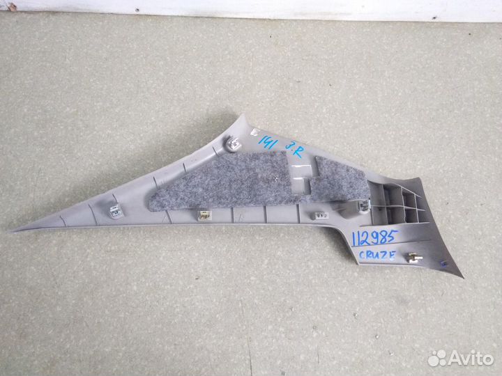 Обшивка задней стойки правая Chevrolet Cruze 2009