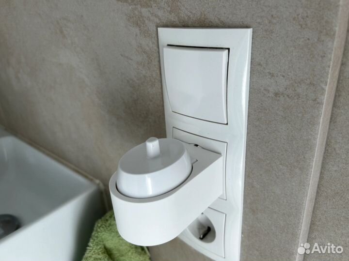 Держатель электрической зубной щетки Oral-B