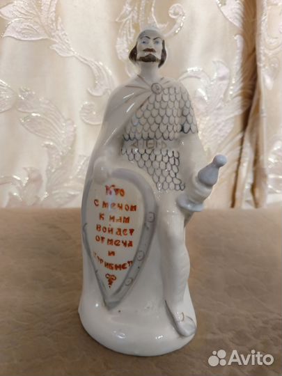 Фарфоровые статуэтки СССР Илья муромец