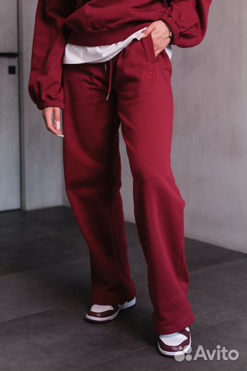 Спортивный костюм женский