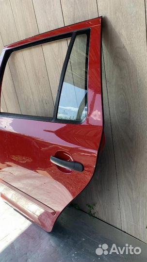 Дверь задняя левая Skoda Octavia