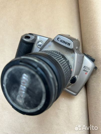 Зеркальный фотоаппарат eds3000