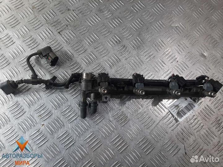 Топливная рампа seat Leon 2002 036133319AK