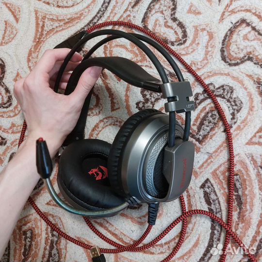 Игровые наушники RedDragon Berserk Pro