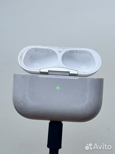 Оригинальный кейс AirPods Pro 1