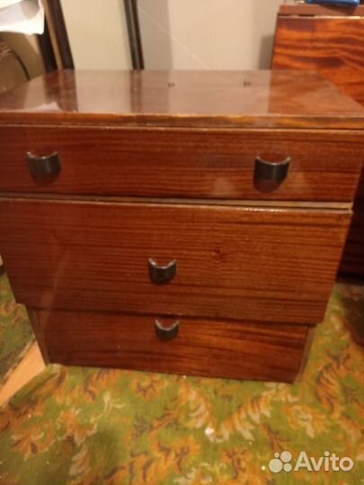 Пуфик и тумба прикроаатная