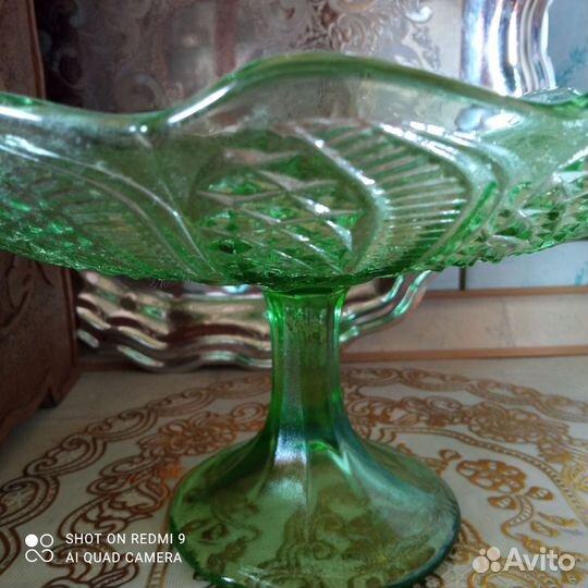 Ваза для фруктов на ножке цветное стекло СССР