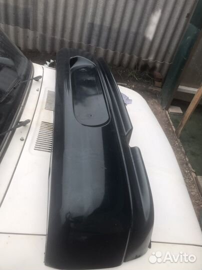 Бампер продам ваз 2110