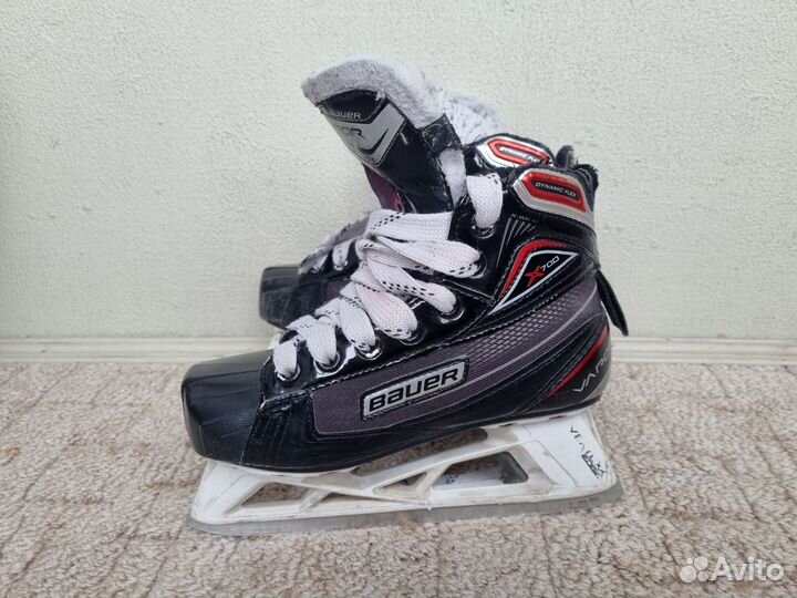 Коньки bauer vapor x700 вратарские