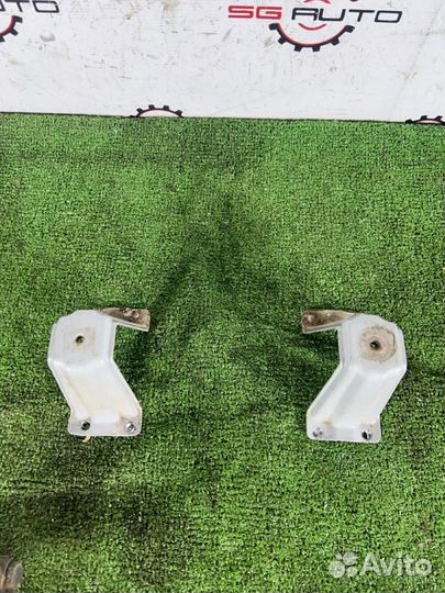 Крепление полки Toyota Celica ZZT231 2ZZ-GE 2002