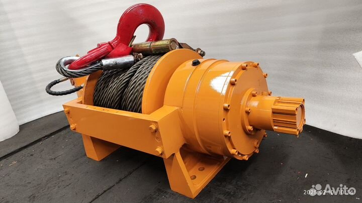 Лебедка грузовая для эвакуатора 15 тонн