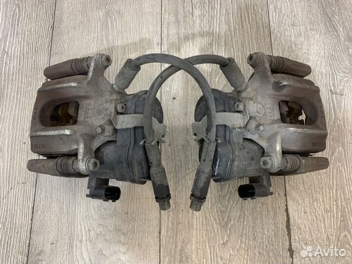 Суппорт тормозной задний Bmw X3 F25 N55B30A 2011