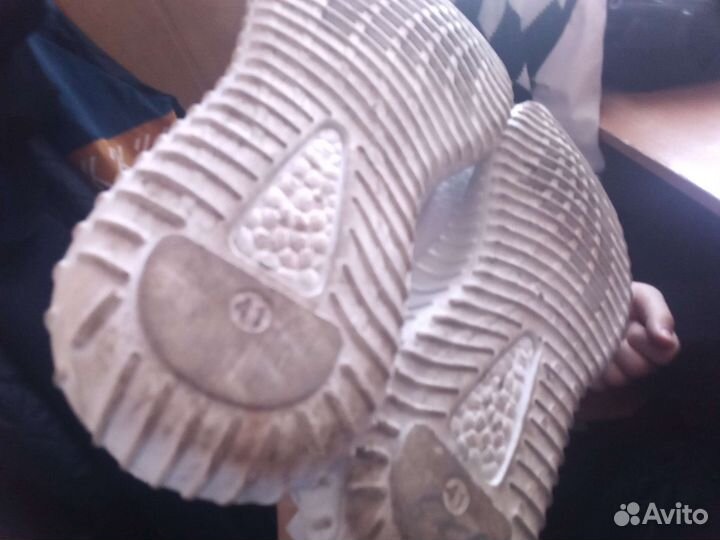 Кроссовки мужские изики