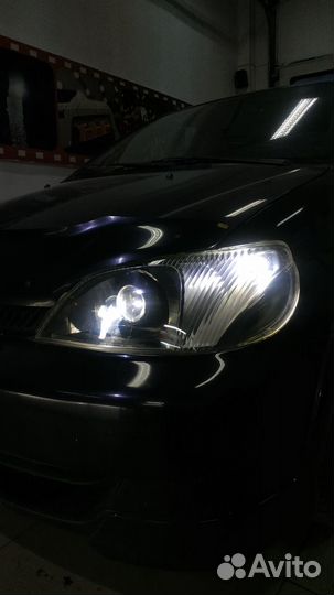 Toyota Platz установка Bi-led линз MTF Гарантия 2г