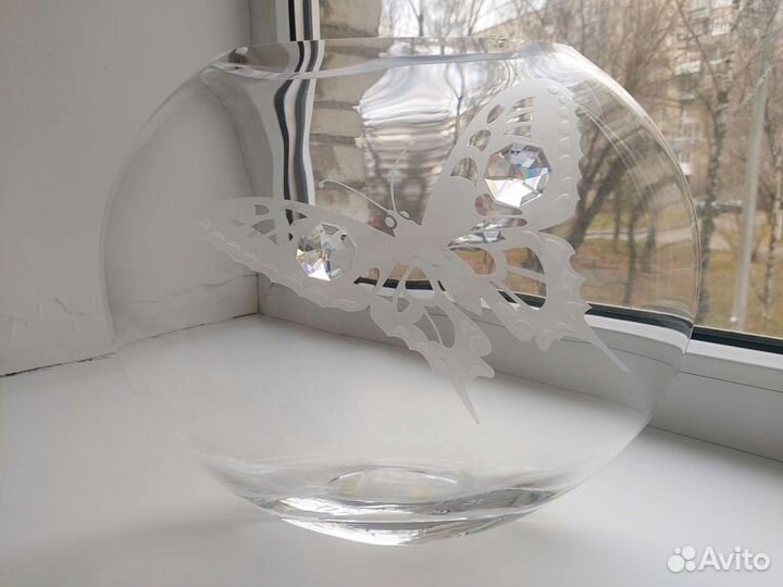 Ваза с камнями Swarovski