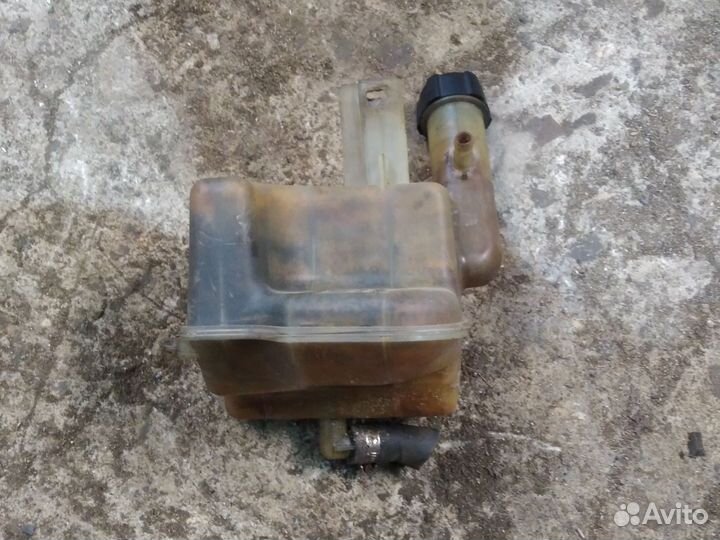 Расширительный бачок renault laguna 2 1.9 дизель