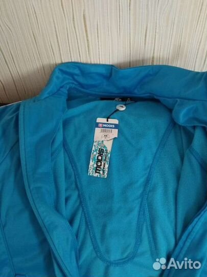 Костюм спортивный (верх) новый