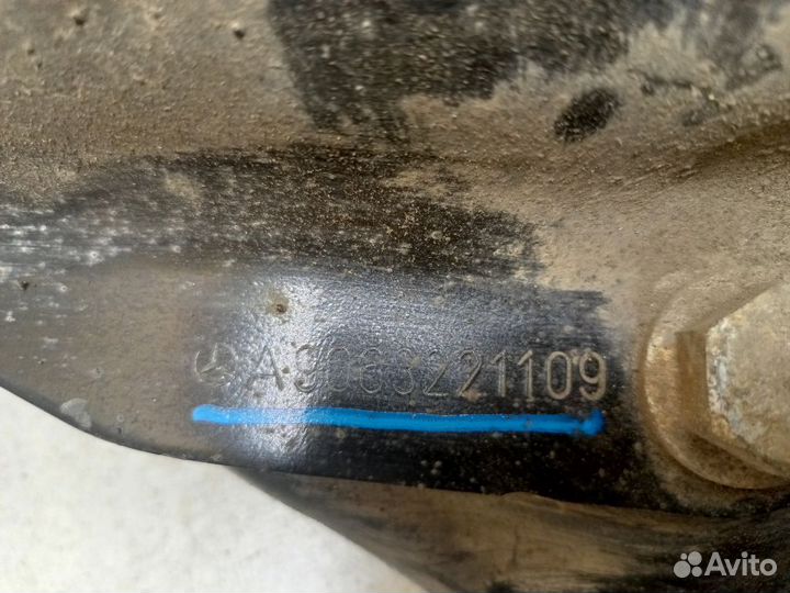 Рычаг передний правый нижний