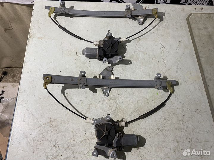 Электростеклоподъемники передние Nissan Almera N16