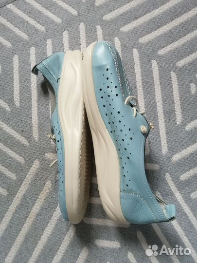 Новые туфли 40 размера